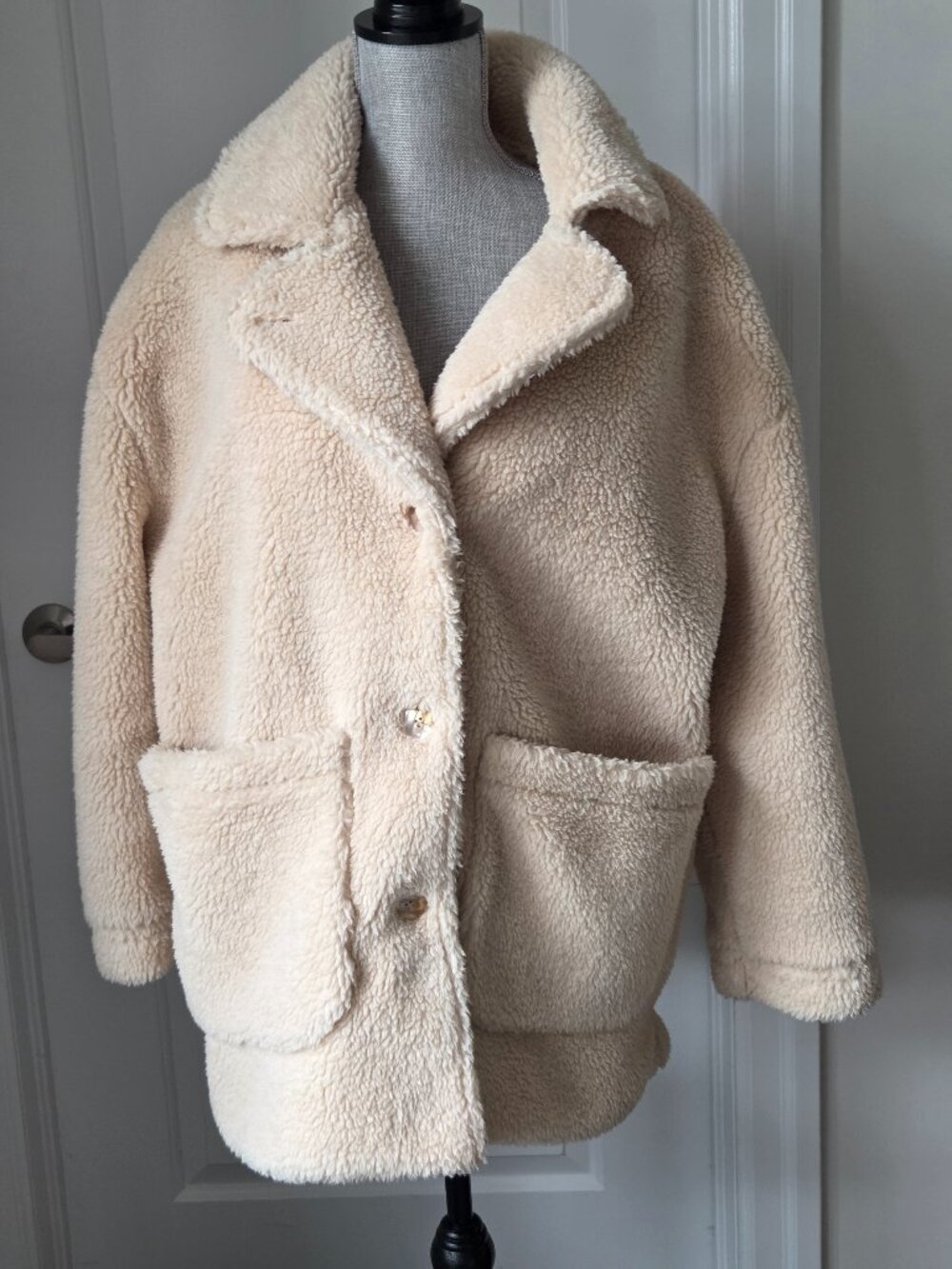 Sans Souci Oversized cream teddy coat cozy size S/M